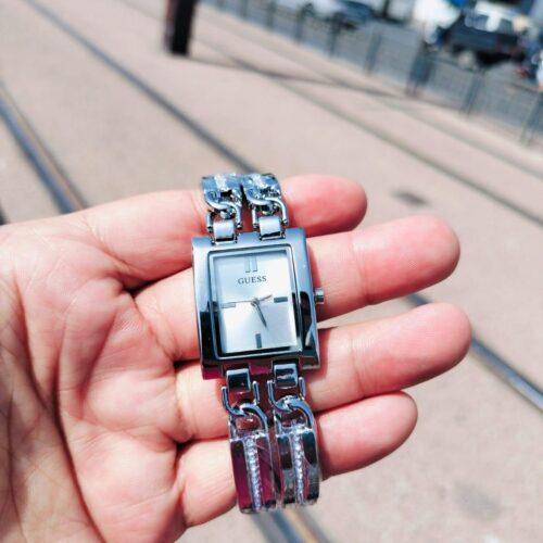 Montre GUESS Femme – Élégance à petit prix
